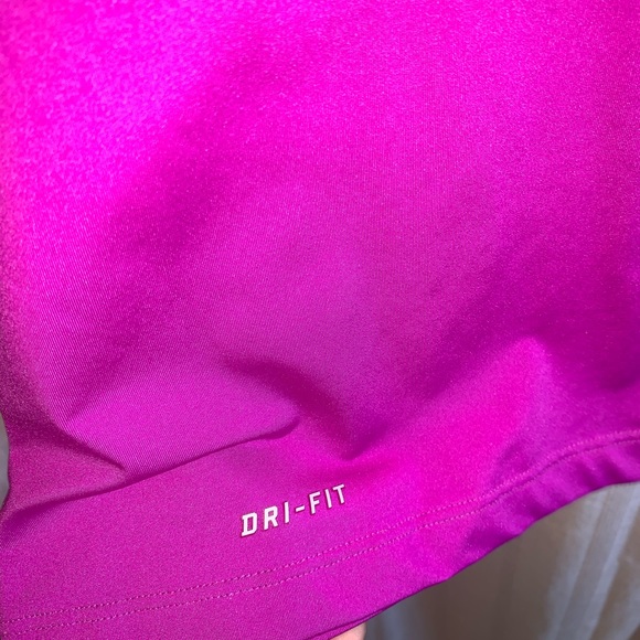 NIKE dri-fit v- neck top - Picture 3 of 5